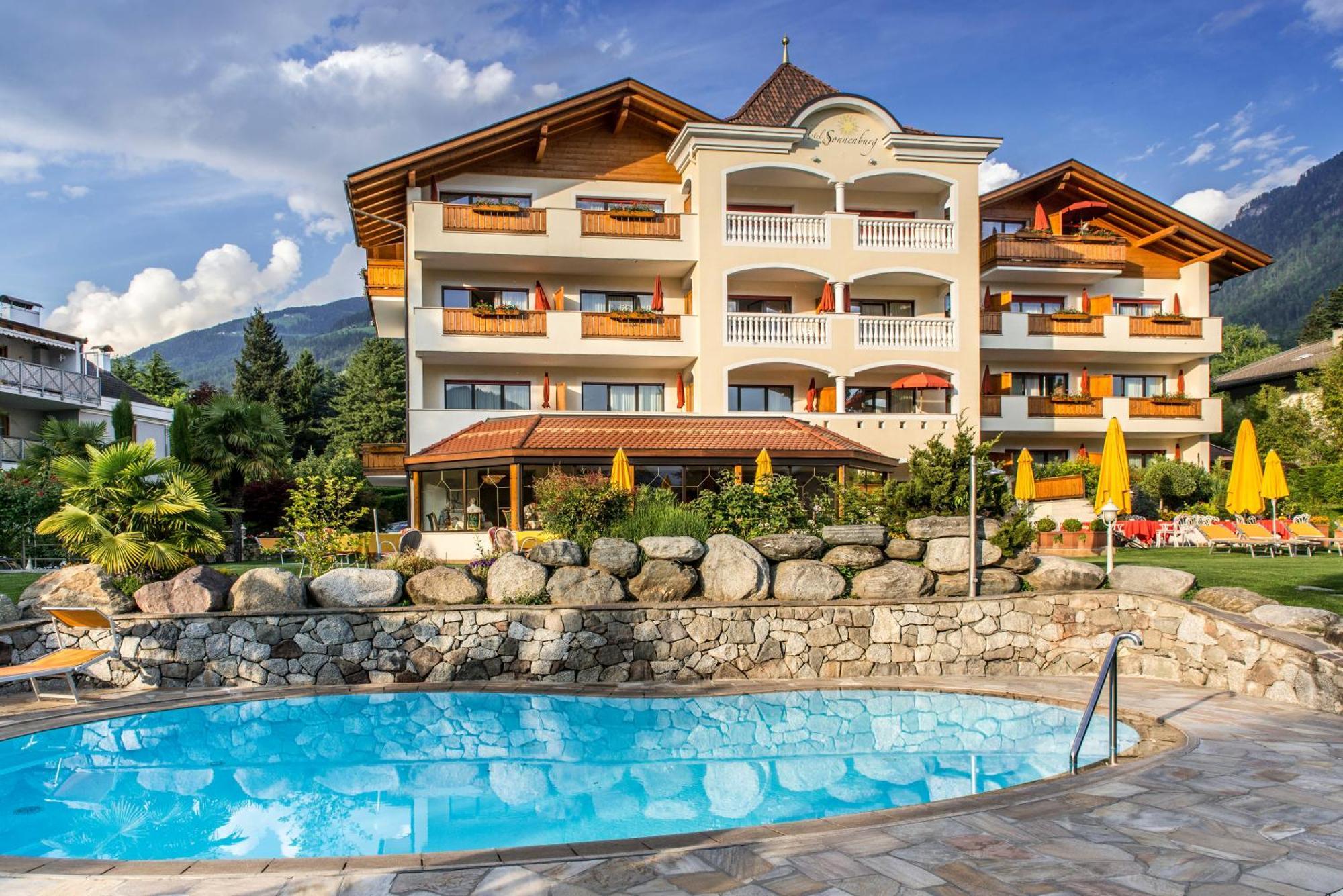 Hotel Sonnenburg 4*
